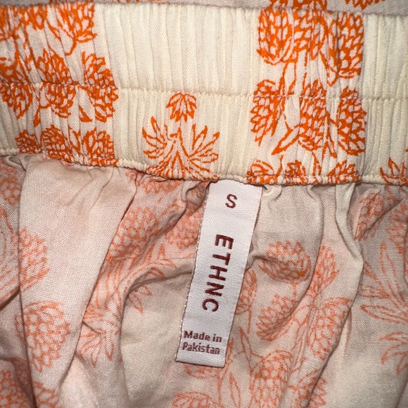 Embroidered Red kurta with wide leg trousers. 100% cotton - Picture 6 of 8